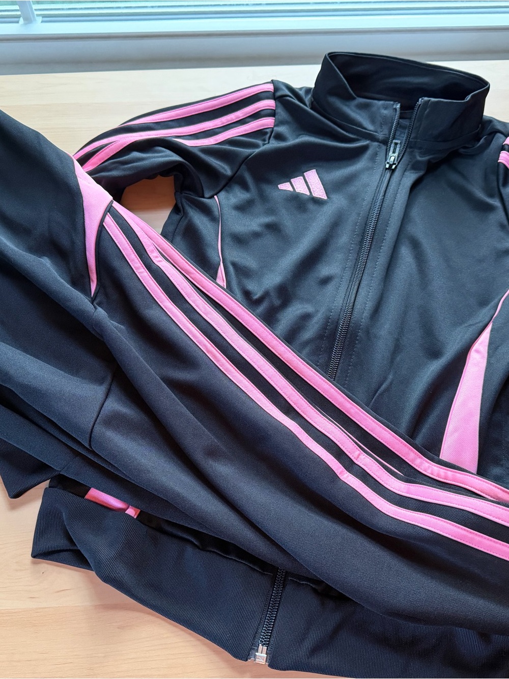 adidas kids size 9/10 Black and Pink Kids Tracksuit